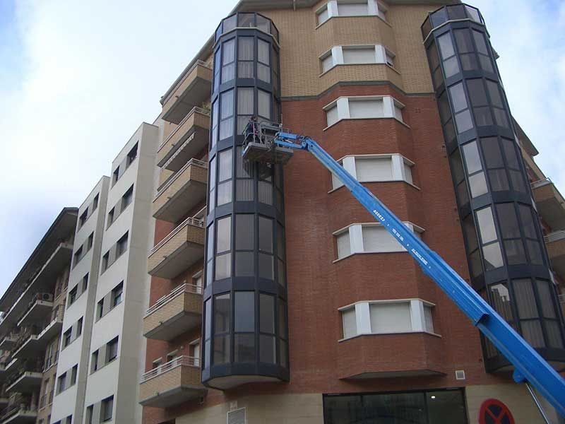 Neteja de vidres a Polinyà